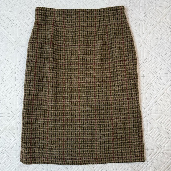 Ralph Lauren Dresses & Skirts - Ralph Lauren Olive Green Plaid Pencil Skirt with Subtle Burgundy Accents
